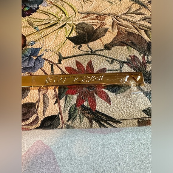 NWOT Betsey Johnson Crossbody Bag - Picture 11 of 11